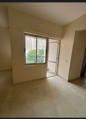 Room in 2 BHK Apartment at Prestige Monte Carlo, Yelahanka – for Rent