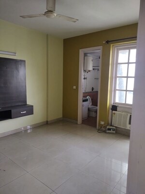Room in 3 BHK Apartment at Eros Woodbury Tower, Charmwood Village – for Sale