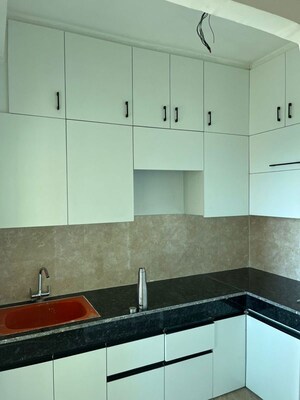 Furnished Amenities in 3 BHK Apartment at Migsun Twinz, Eta Ii Greater Noida – for Rent
