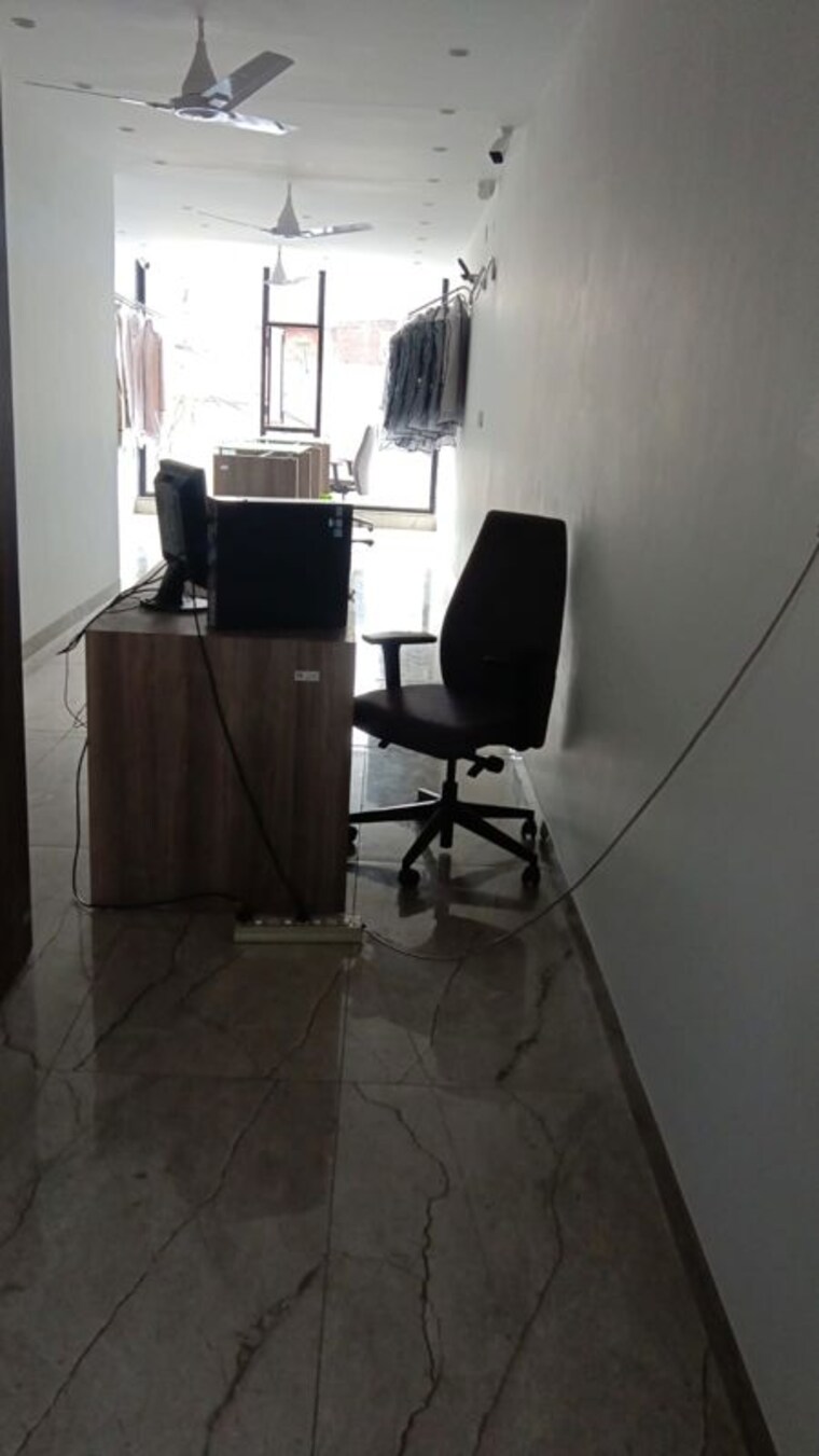 Team Area, ambala highway Commercial Showroom 100 Sq.Yd. In Ambala Highway Zirakpur 10363559