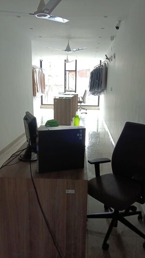Team Area in  Showroom at Ambala Highway – for Sale