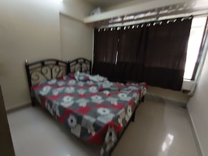 Bedroom in 1 BHK Apartment at Worli – for Rent
