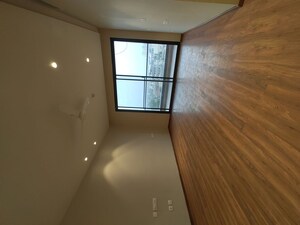 Room in 4 BHK Apartment at Kharar Road – for Sale