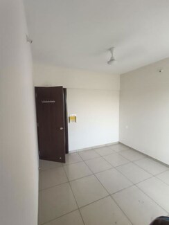 1 BHK + Pooja Room,Servant Room,Study Room,Extra Room,Basement,Store Room Apartment For Rent in VJ YashOne Infinitee