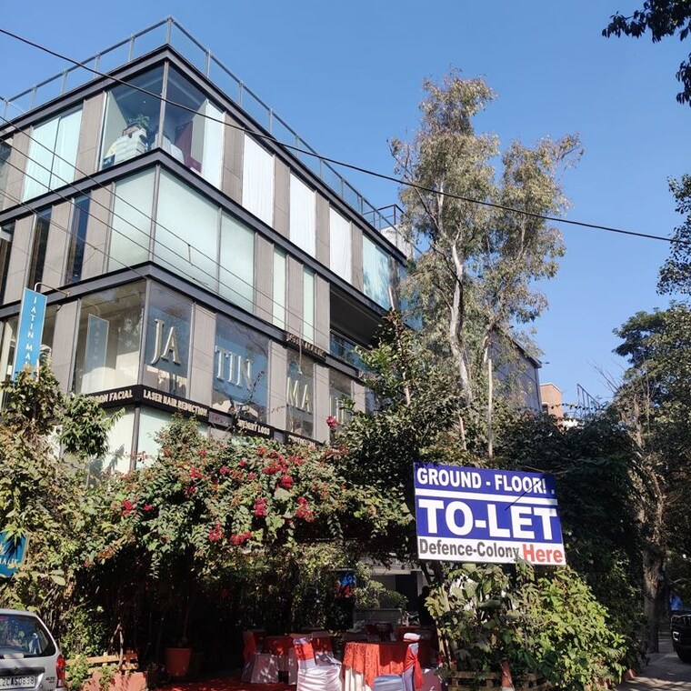 Exterior View, defence colony Commercial Office Space 1200 Sq.Ft. In Defence Colony Delhi 10371146