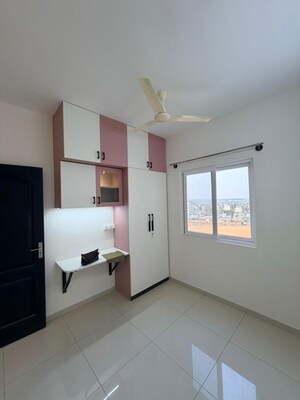 Room in 2 BHK Apartment at Shriram WYT Field, Budigere – for Rent
