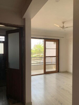 Room in 3 BHK Apartment at BPTP Amstoria, Sector 102 – for Sale