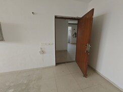 3 BHK Apartment For Sale in DLF Regal Gardens