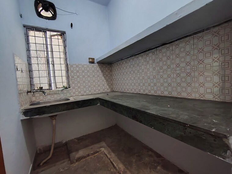Kitchen, south delhi 1.5 Bedroom 450 Sq.Ft. Apartment In South Delhi Delhi 10371241