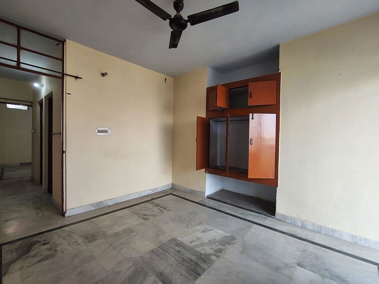 Room, south delhi 1.5 Bedroom 450 Sq.Ft. Apartment In South Delhi Delhi 10371241