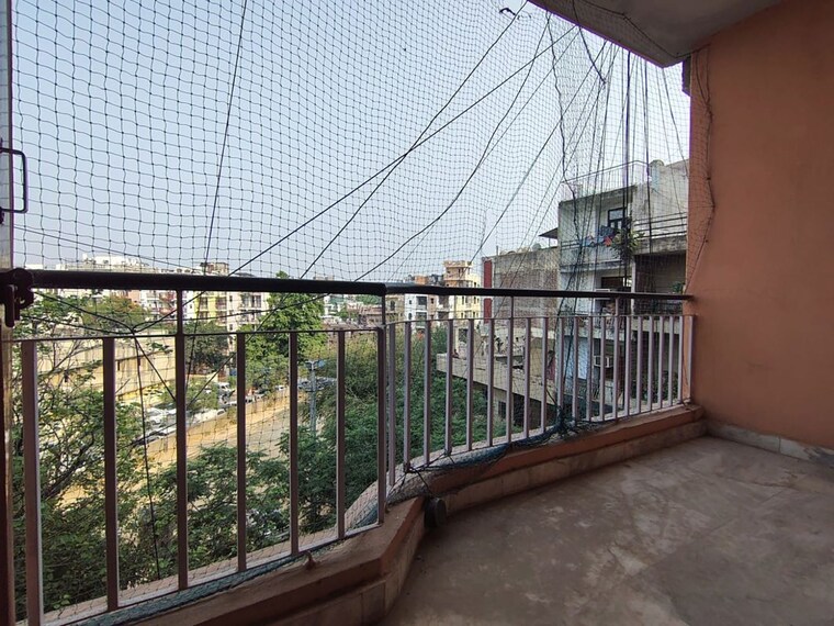 Balcony, south delhi 1.5 Bedroom 450 Sq.Ft. Apartment In South Delhi Delhi 10371241