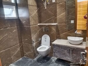 Bathroom in 3 BHK Apartment at Jawahar Nagar – for Rent