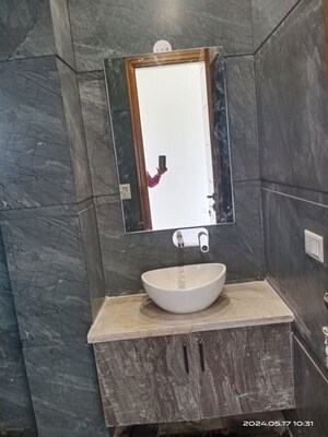 Bathroom in 3 BHK Apartment at Jawahar Nagar – for Rent