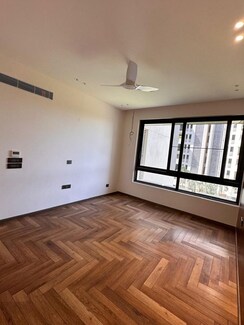 4 BHK + Servant Room Apartment For Rent in SS Hibiscus