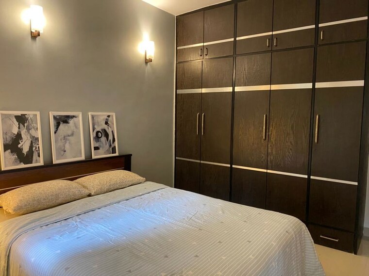 Room, lokhandwala complex 1 Bedroom 600 Sq.Ft. Apartment In Lokhandwala Complex Mumbai 10371290