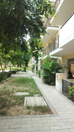 2.5 BHK + Pooja Room,Study Room Builder Floor For Rent in Vatika Express City Plots