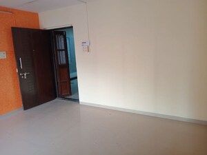 Room in 3 BHK Apartment at Andheri West – for Sale