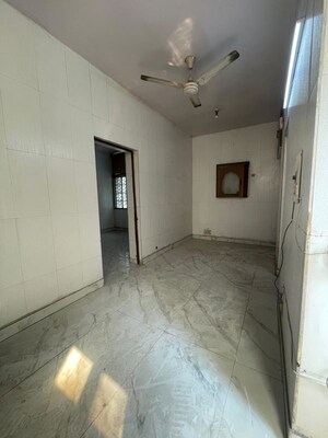 Room in 2 BHK Builder Floor at Ashok Vihar – for Sale