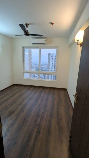 Room in 3 BHK Apartment at Hero Homes Gurgaon, Sector 104 – for Rent