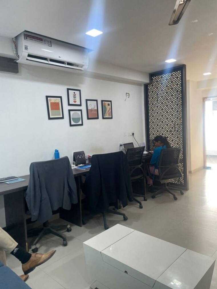 Team Area, shivalik-satyamev Commercial Office Space 826 Sq.Ft. In Bopal Ahmedabad 10371393