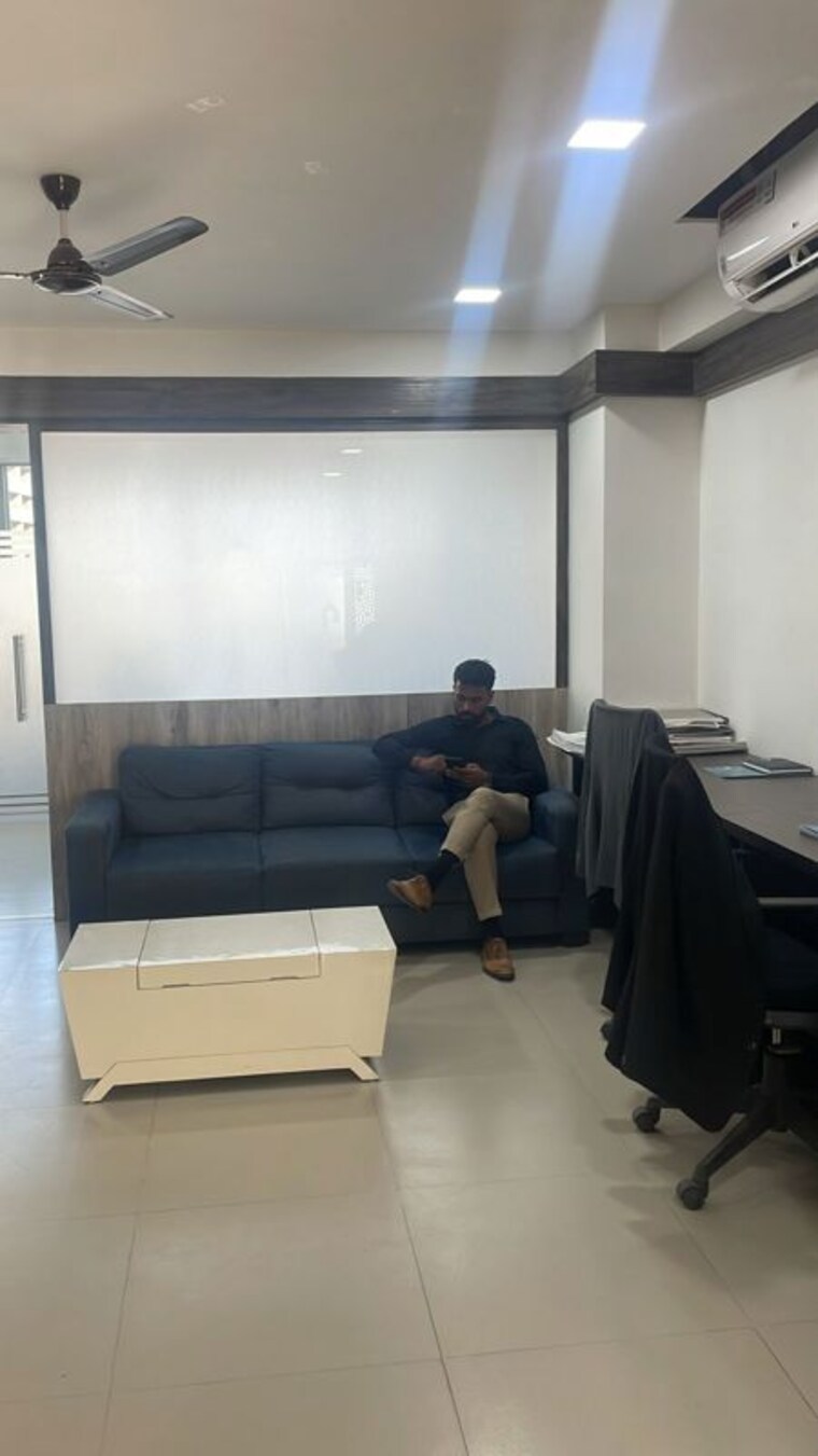Team Area, shivalik-satyamev Commercial Office Space 826 Sq.Ft. In Bopal Ahmedabad 10371393