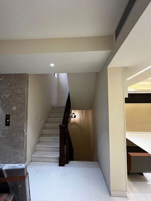 Building Lobby in 4 BHK Villa at SS Hibiscus, Sector 50 – for Rent