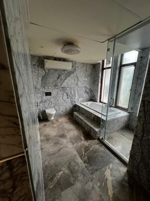 Bathroom in 4 BHK Villa at SS Hibiscus, Sector 50 – for Rent
