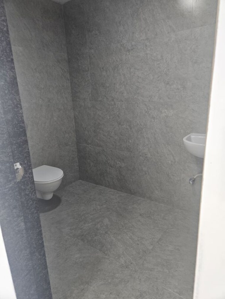 Bathroom, baner Commercial Office Space 652 Sq.Ft. In Baner Pune 10371409