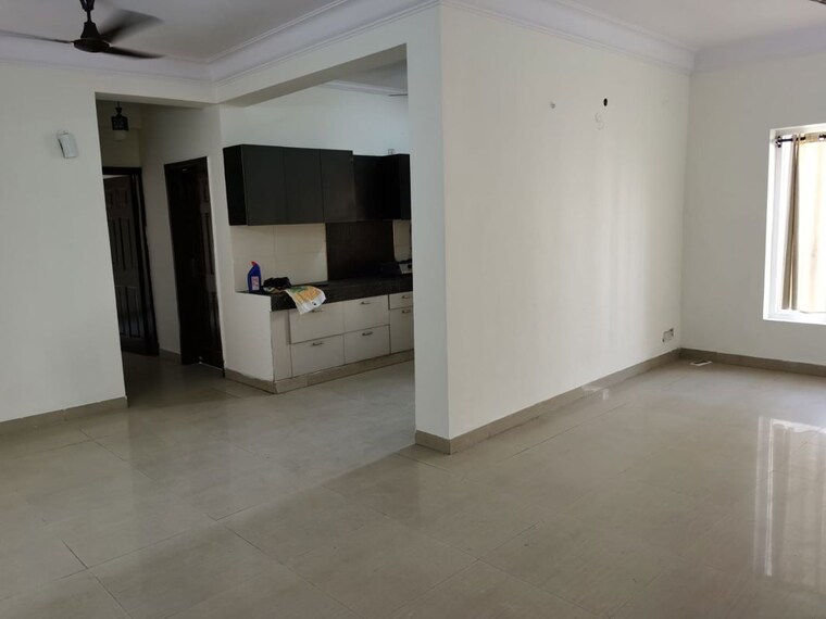 Room, paramount-floraville 3.5 Bedroom 1685 Sq.Ft. Apartment In Sector 137 Noida 9682498