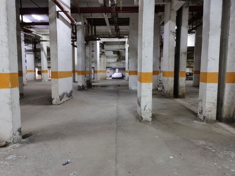  Parking, paramount-floraville 3.5 Bedroom 1685 Sq.Ft. Apartment In Sector 137 Noida 9682498