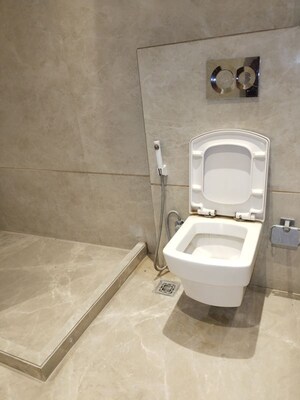 Bathroom in 5 BHK Penthouse at Jawahar Nagar – for Rent