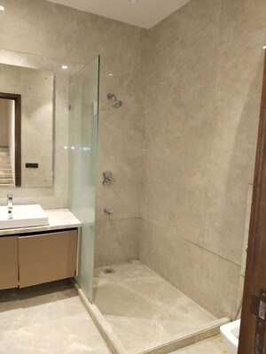 Bathroom in 5 BHK Penthouse at Jawahar Nagar – for Rent