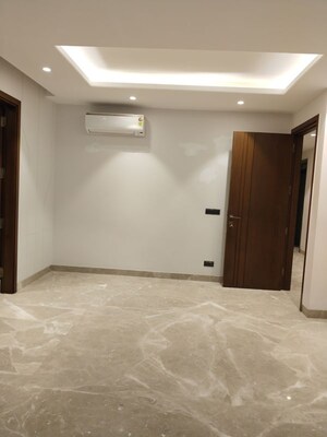 Room in 5 BHK Penthouse at Jawahar Nagar – for Rent
