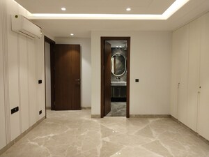 Room in 5 BHK Penthouse at Jawahar Nagar – for Rent