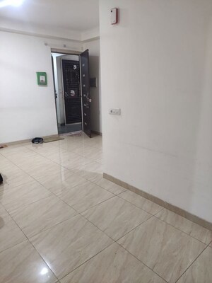 Room in 2 BHK Apartment at Gaur City 2 - 14th Avenue, Sector 16c Greater Noida – for Sale