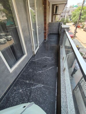 Balcony in 2 BHK Builder Floor at Sector 46 – for Rent
