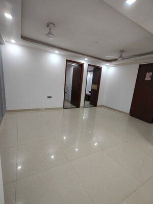 Room in 2 BHK Builder Floor at Sector 46 – for Rent