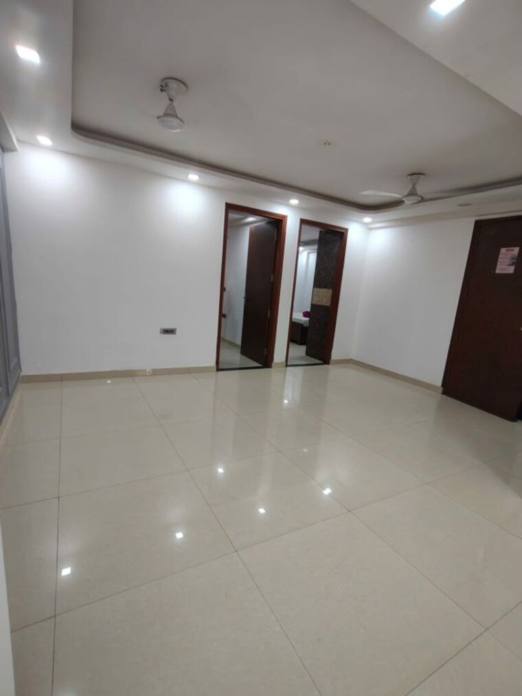 Room, sector 46 2 Bedroom 1300 Sq.Ft. Builder Floor In Sector 46 Gurgaon 10371475