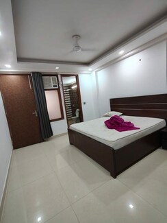 2 BHK + Study Room Builder Floor For Rent in Sector 46