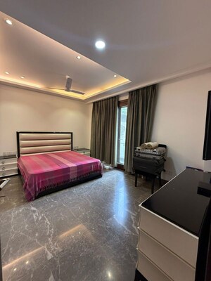 Living Room in 4 BHK Apartment at Jawahar Nagar – for Rent