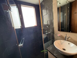 Bathroom in 4 BHK Apartment at Jawahar Nagar – for Rent