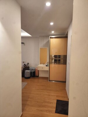 Room in 3 BHK Apartment at Mantri Manyata Lithos, Thanisandra – for Rent