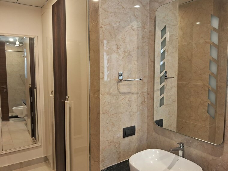 Bathroom, raj-one-good-earth 3 Bedroom 1750 Sq.Ft. Apartment In Sector 71 Gurgaon 10371472