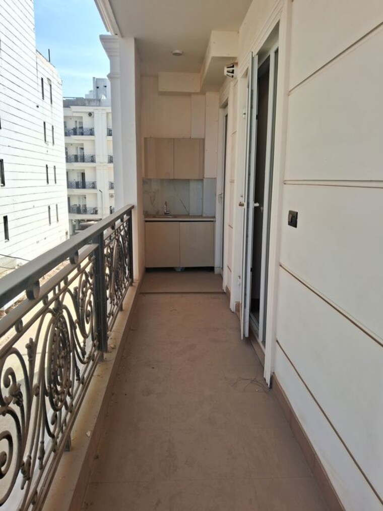 Balcony, raj-one-good-earth 3 Bedroom 1750 Sq.Ft. Apartment In Sector 71 Gurgaon 10371472