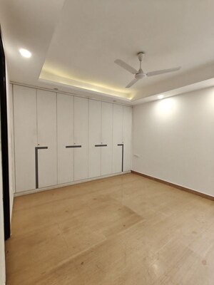 Room in 3 BHK Builder Floor at Ansal Sushant Lok I, Sector 43 – for Sale