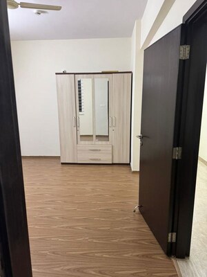 Room in 2 BHK Apartment at Prestige Misty Waters, Hebbal – for Rent