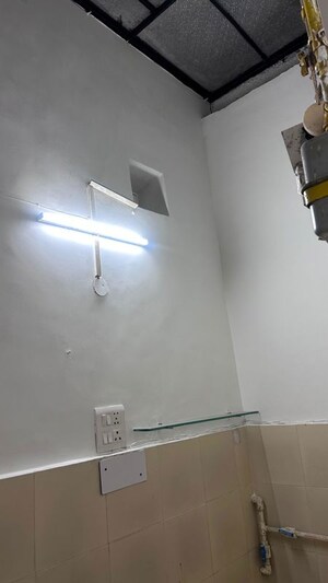 Furnished Amenities in 3 BHK Builder Floor at Anand Niketan – for Rent