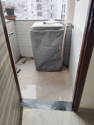 Balcony in 1 BHK Apartment at Panchsheel Vihar – for Rent