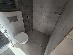 Bathroom in 1 BHK Apartment at Mahindra Alcove, Chandivali – for Rent