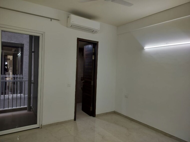 Room, signature-global-prime 2 Bedroom 800 Sq.Ft. Apartment In Sector 63a Gurgaon 10371538